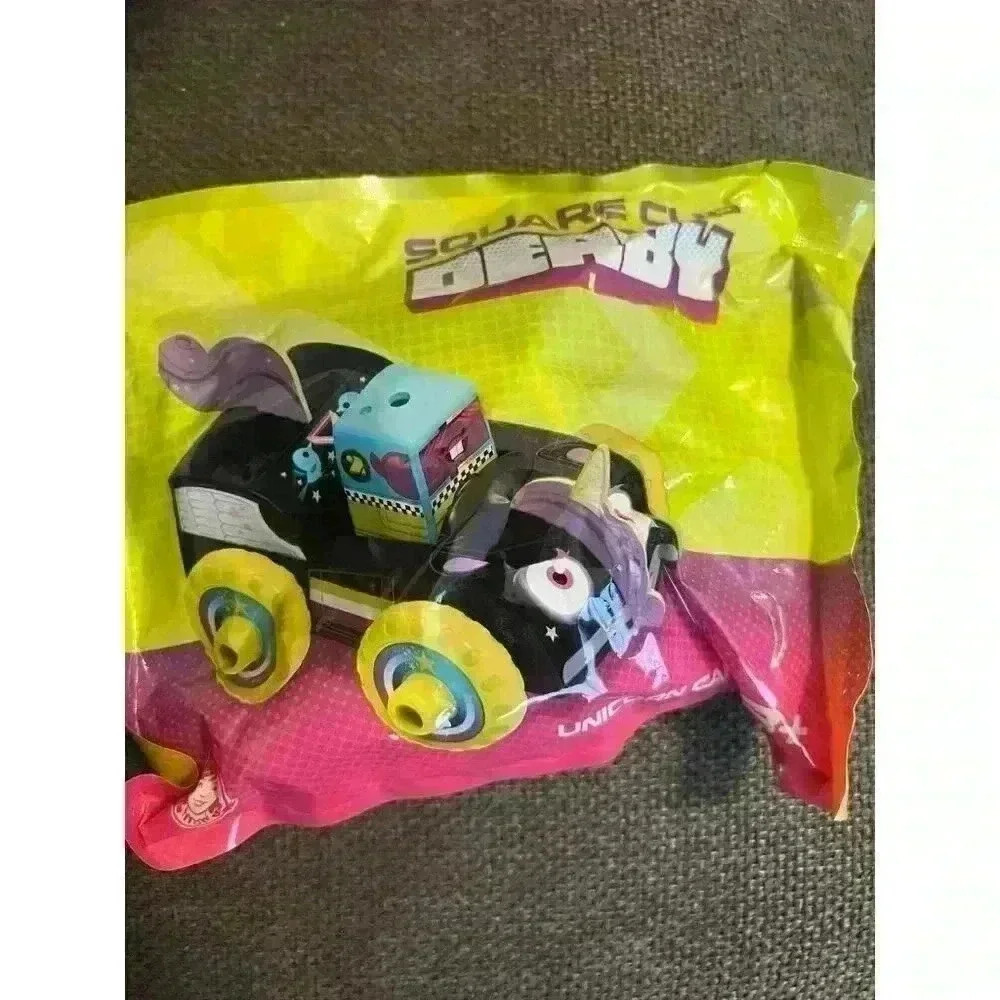 ❤️ NIP Square Cup Derby Unicorn Car Wendy's Toy